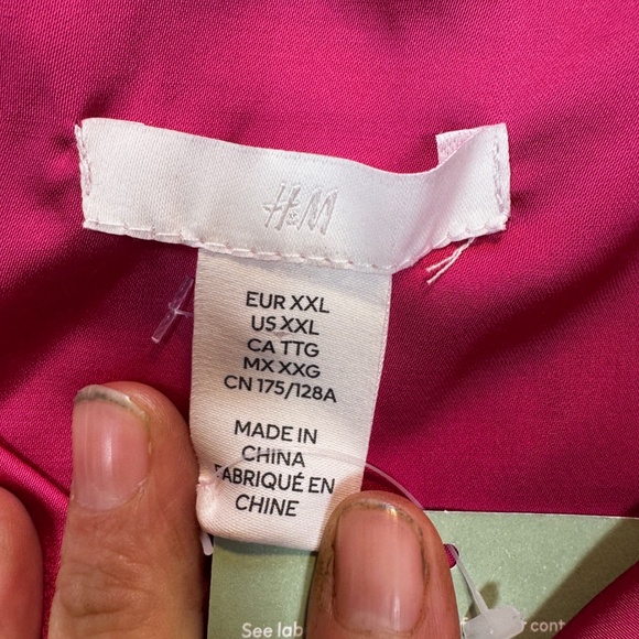 H&M Crop Top Womens Size XXL Fuschia Pink Satin Feminine Barbie Y2K Whimsigoth - Picture 2 of 8